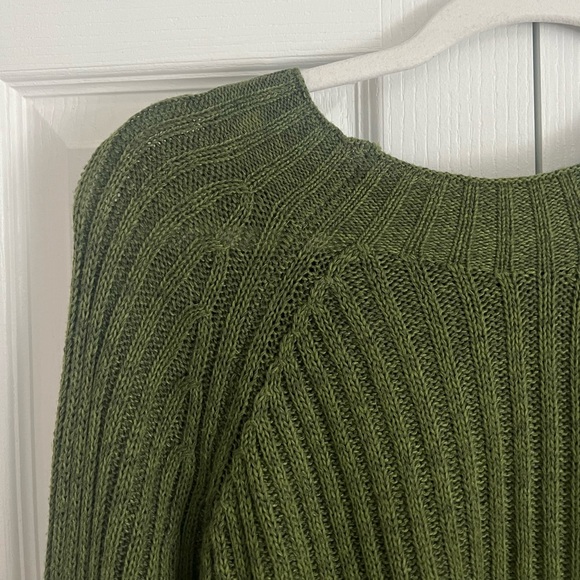 Sweater - Picture 3 of 4